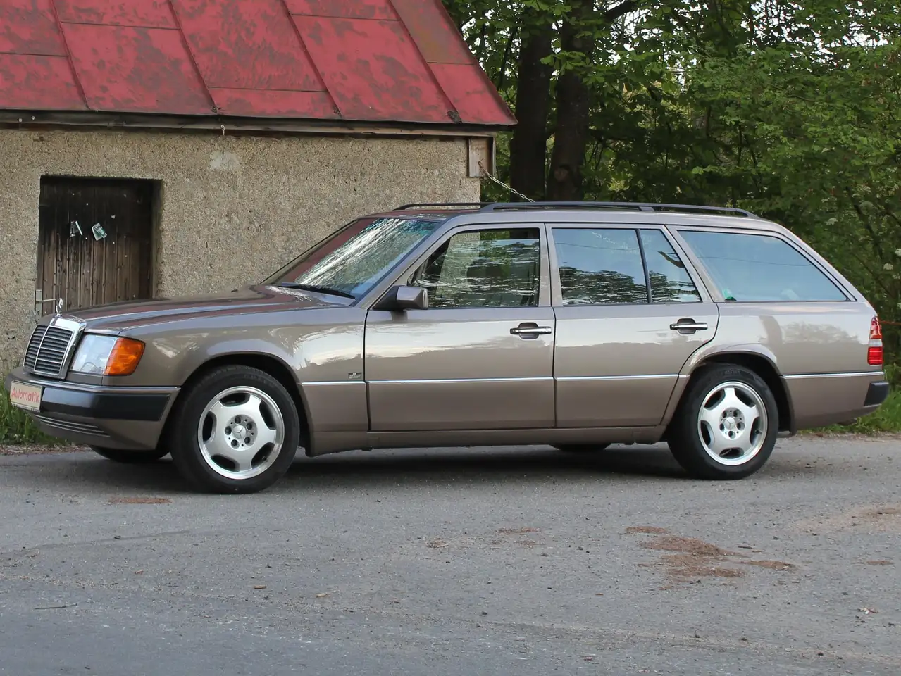 Mercedes-Benz 300 TE-24V, foto 4