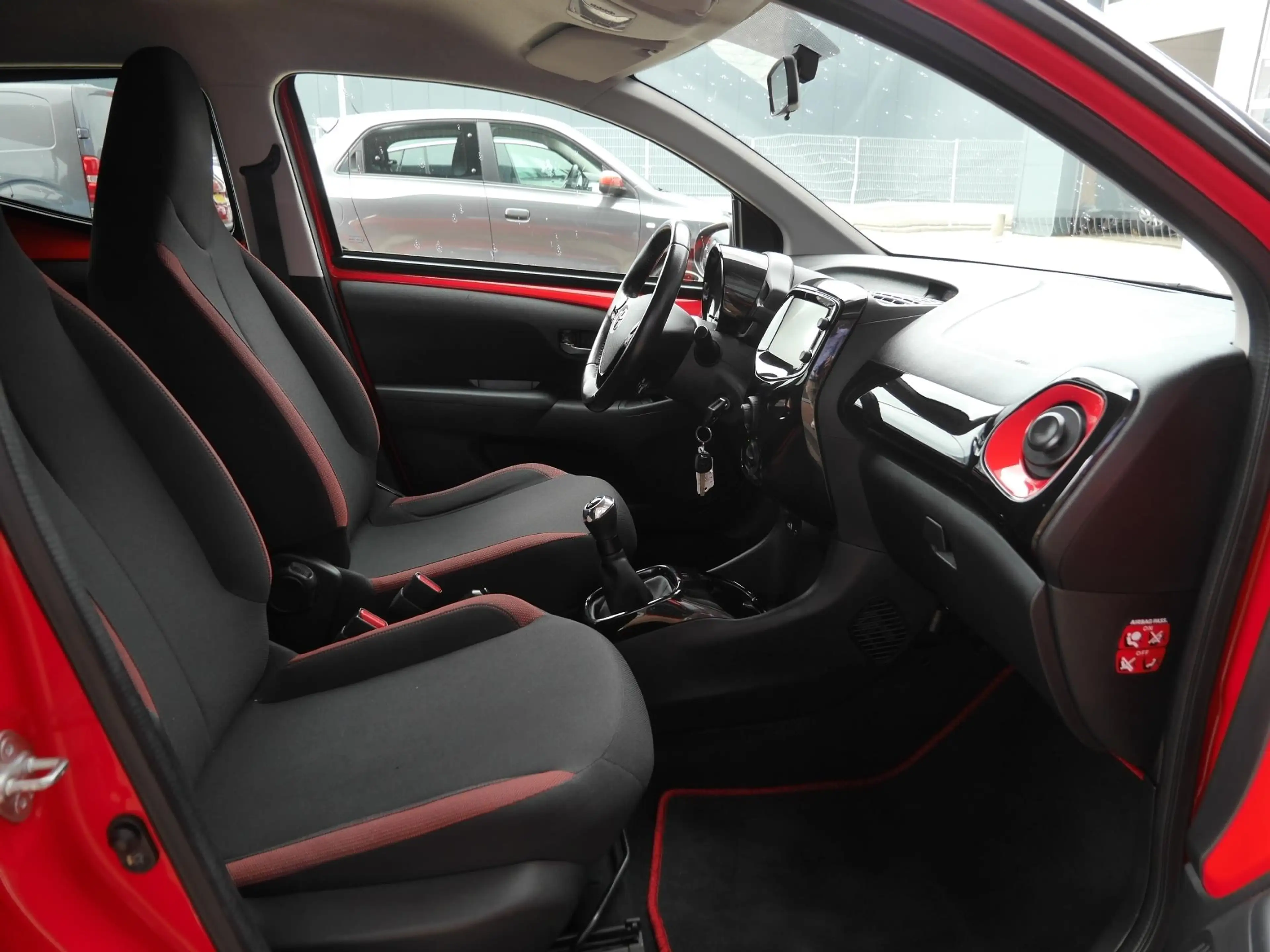 Toyota Aygo 1.0 VVT-i x-cite | Achteruitrijcamera | Airco | 5 — photo 11