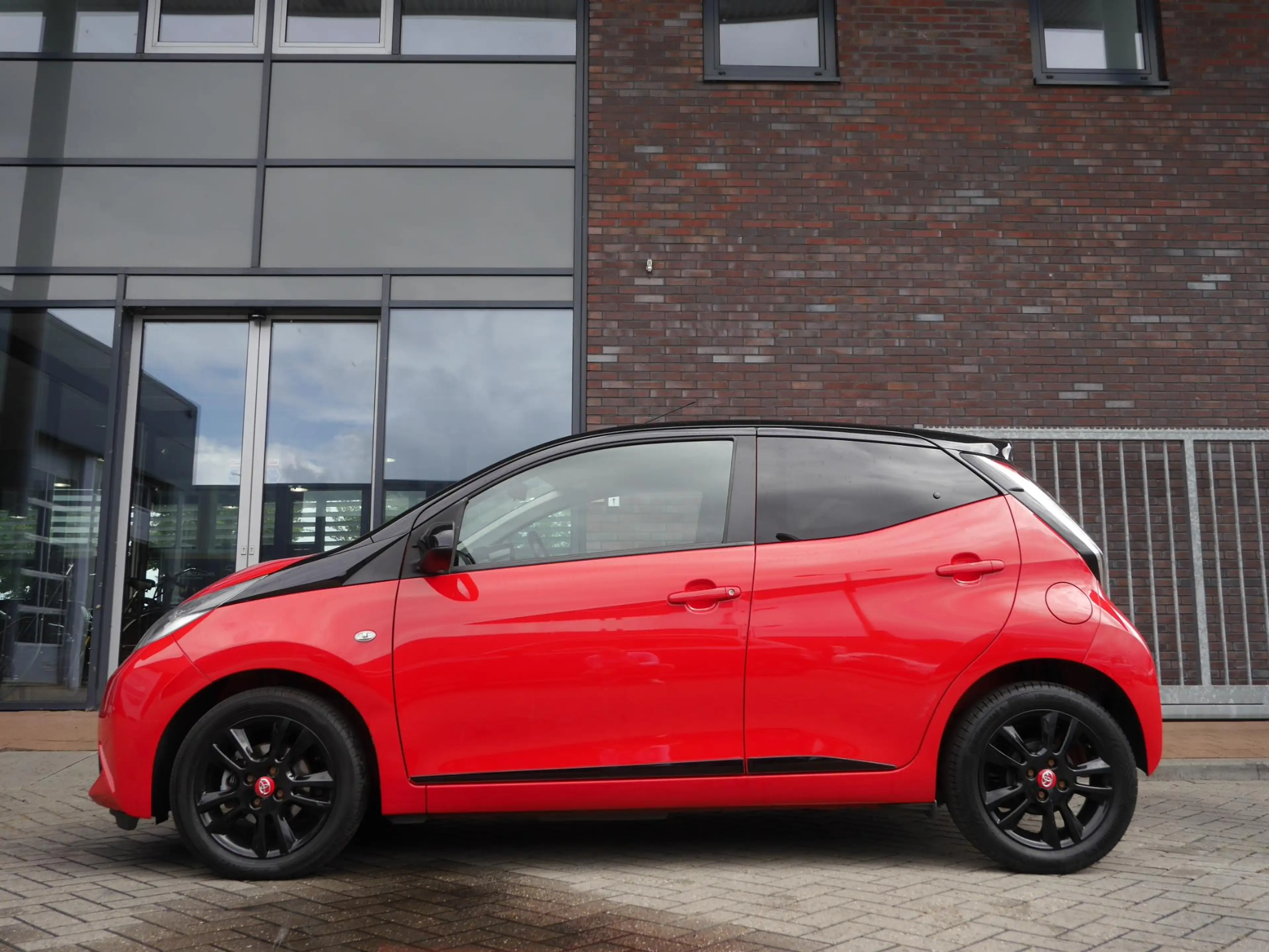 Toyota Aygo 1.0 VVT-i x-cite | Achteruitrijcamera | Airco | 5 — photo 5