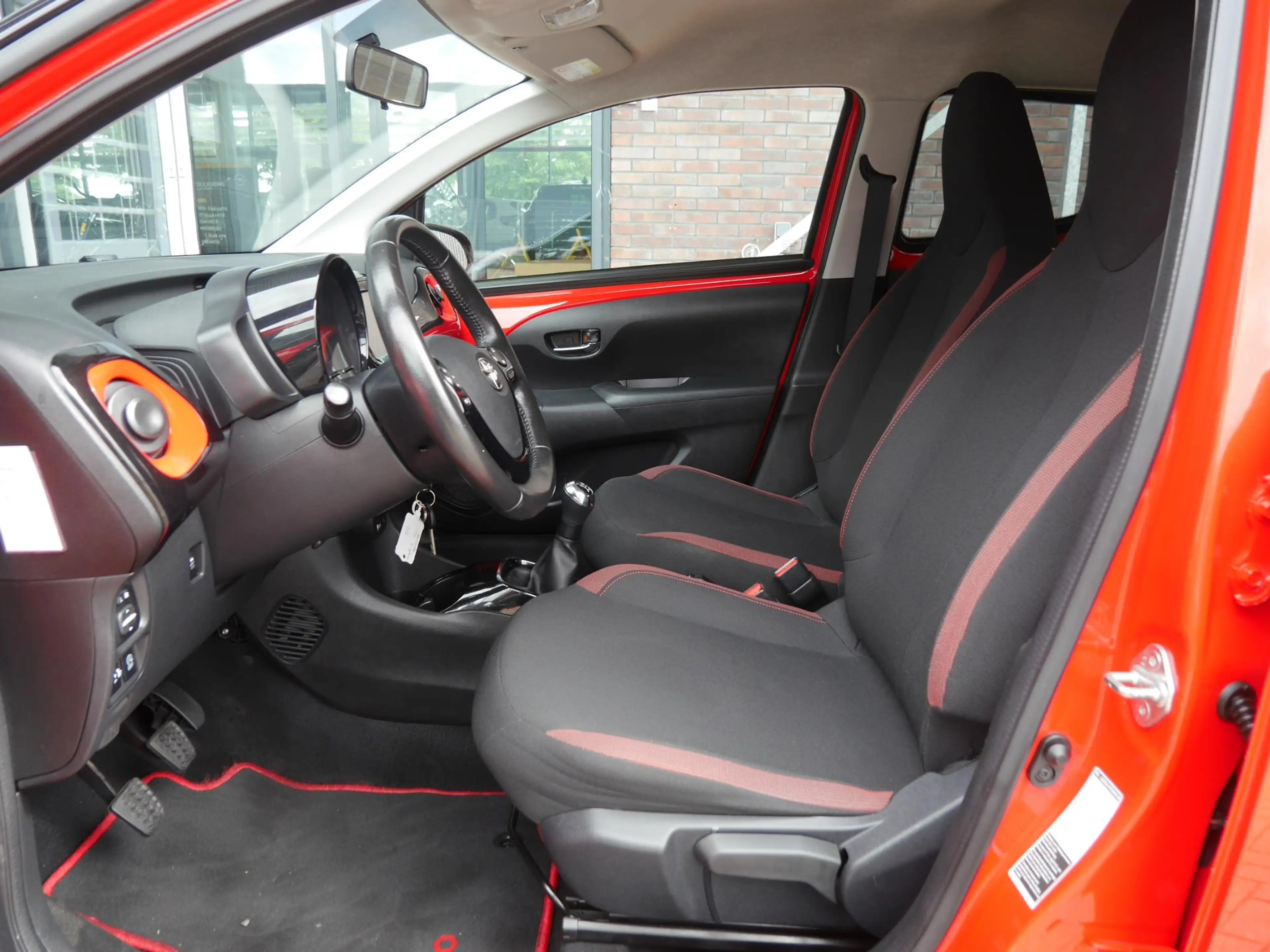 Toyota Aygo 1.0 VVT-i x-cite | Achteruitrijcamera | Airco | 5 — photo 7
