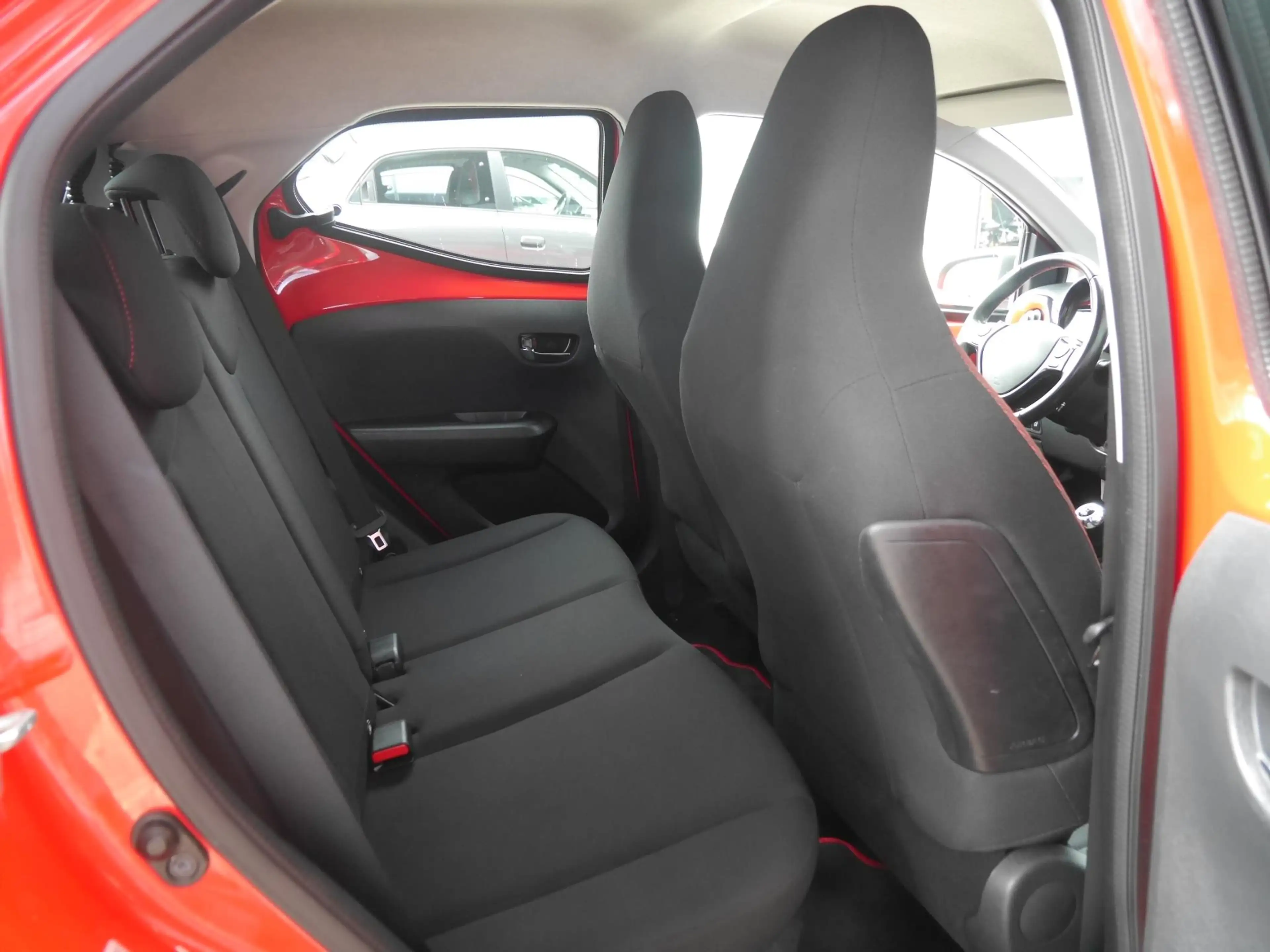 Toyota Aygo 1.0 VVT-i x-cite | Achteruitrijcamera | Airco | 5 — photo 10