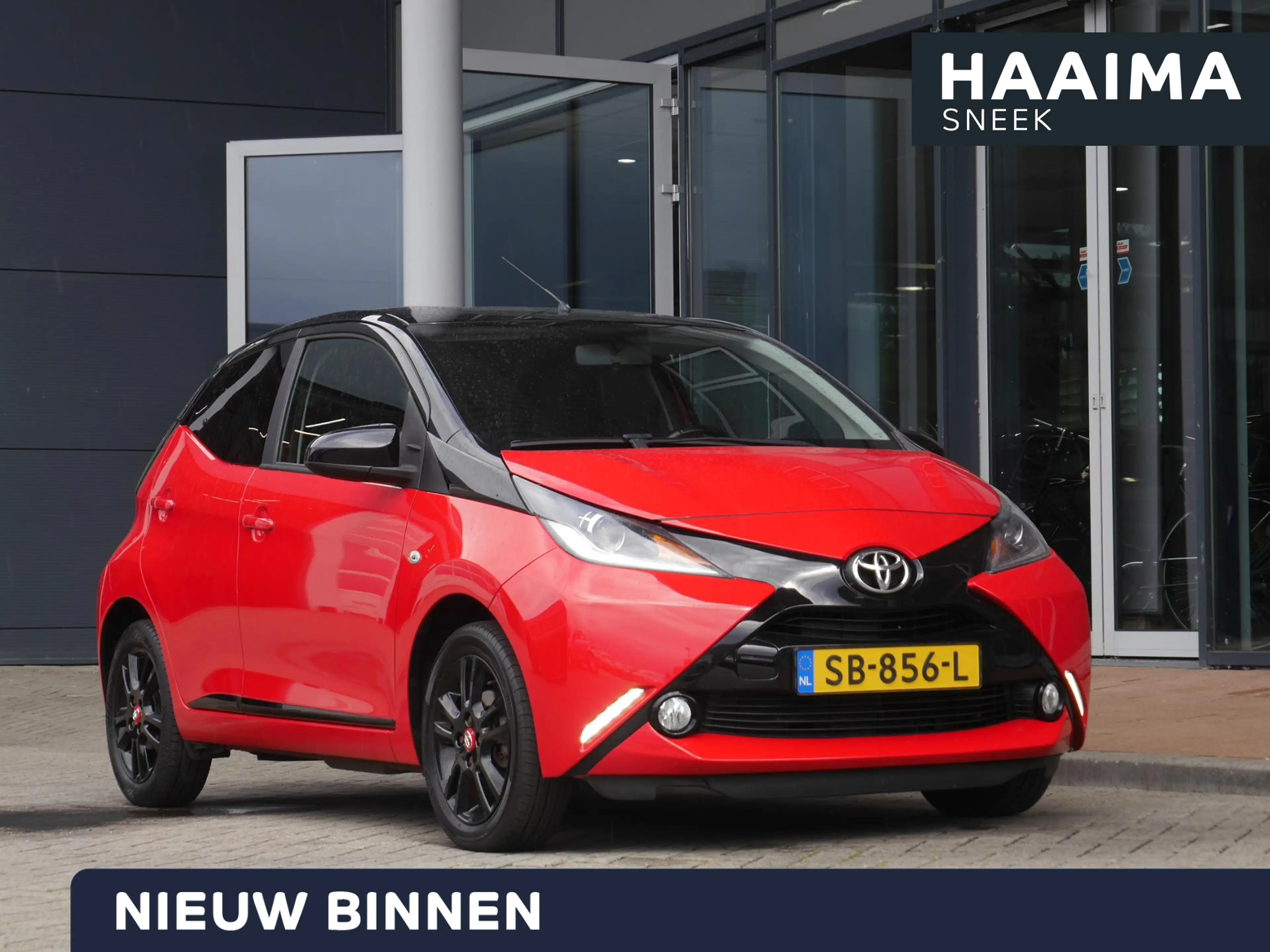 Toyota Aygo 1.0 VVT-i x-cite | Achteruitrijcamera | Airco | 5