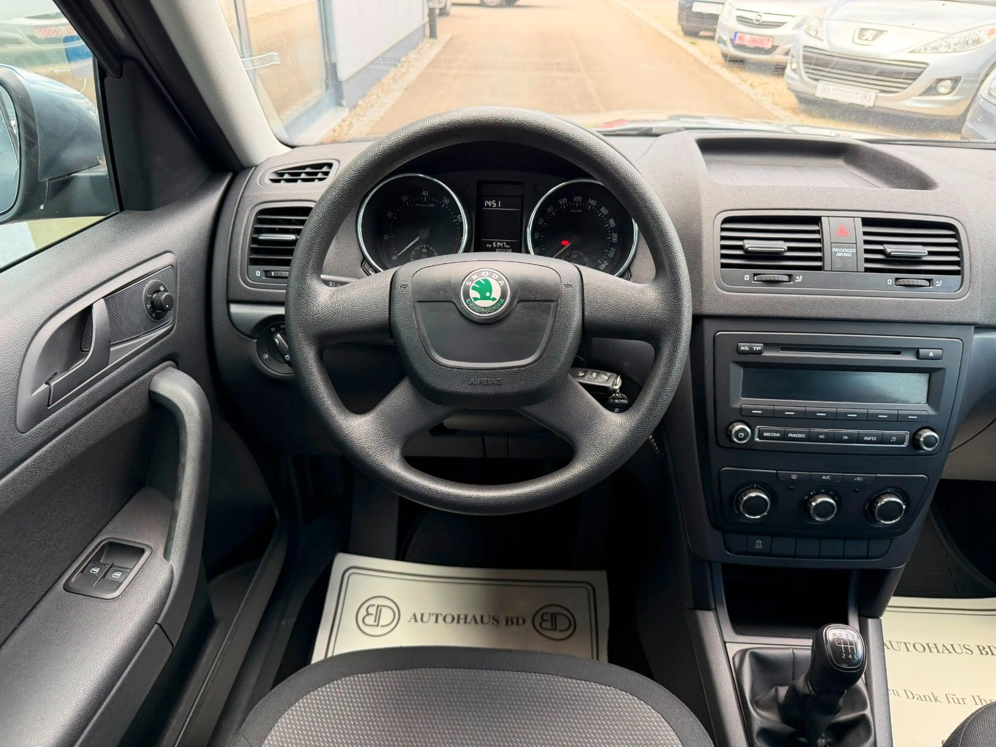Skoda Yeti Easy*Klima*Euro5*AHK*ELFH*6-Gang* — photo 11