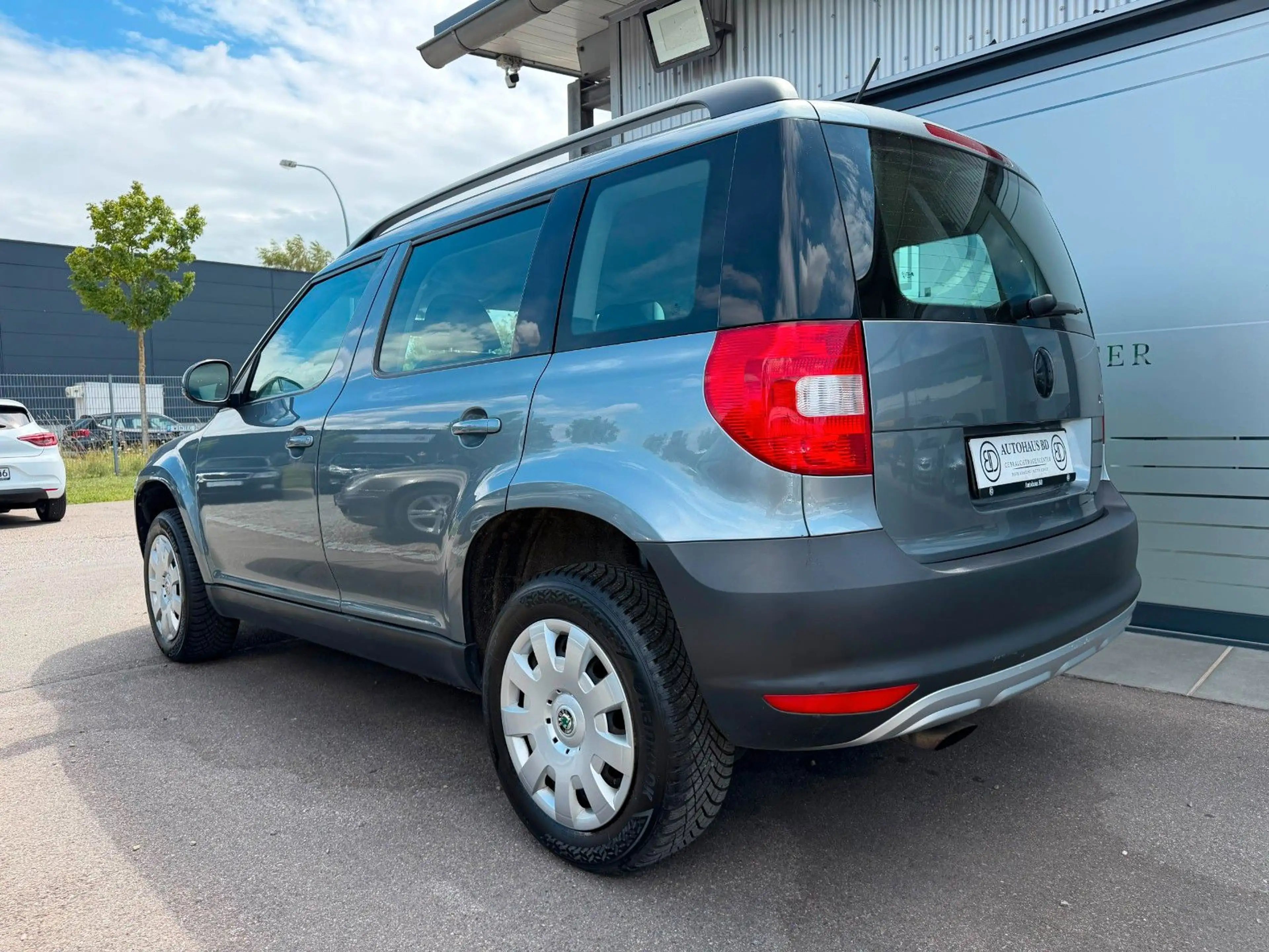 Skoda Yeti Easy*Klima*Euro5*AHK*ELFH*6-Gang* — photo 3