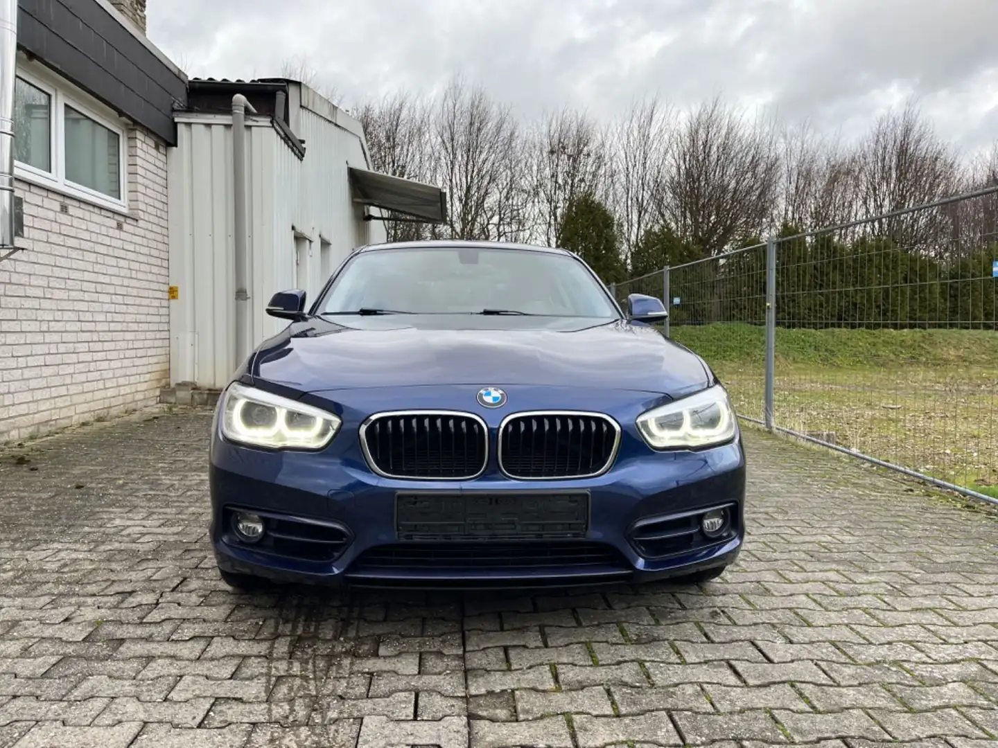 BMW 118 d Sport Line/ Navi/ LED/ Sechkheftgepflegt Blau - 2