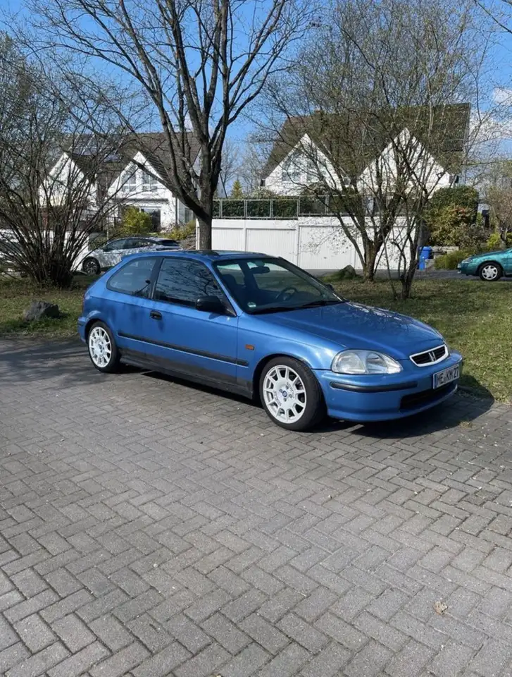 Honda Civic 1.4i, foto 1