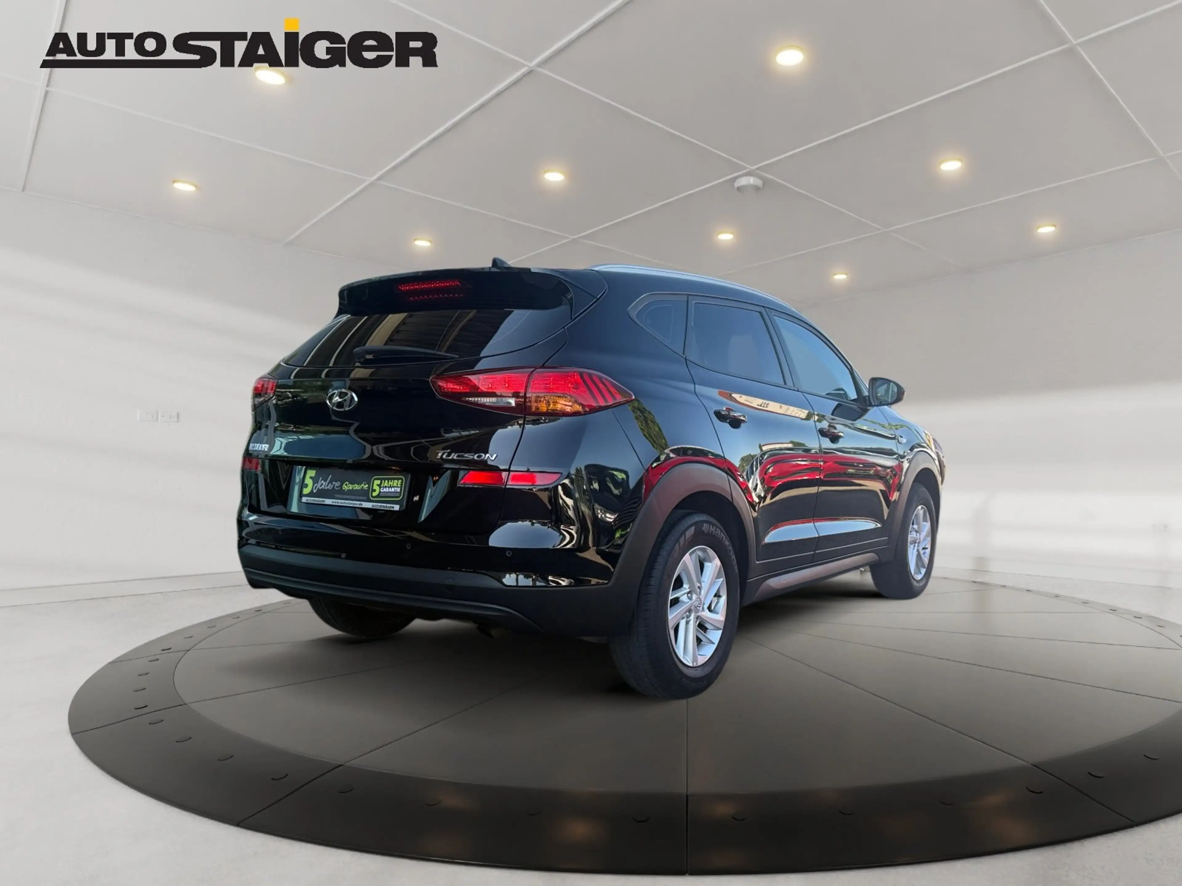 Hyundai TUCSON 1.6Select Navigation 8Fach Bereift* — photo 7