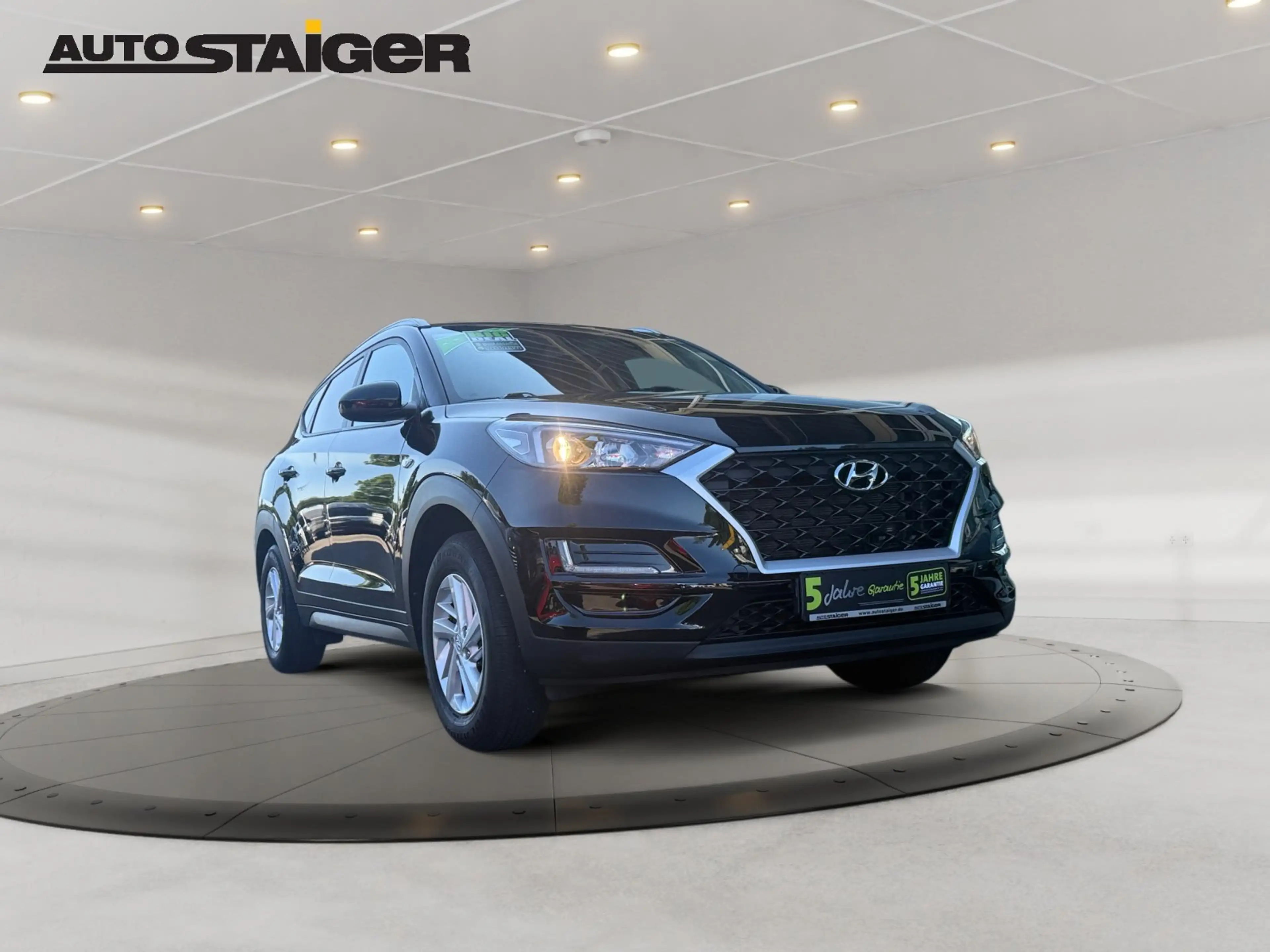 Hyundai TUCSON 1.6Select Navigation 8Fach Bereift* — photo 4