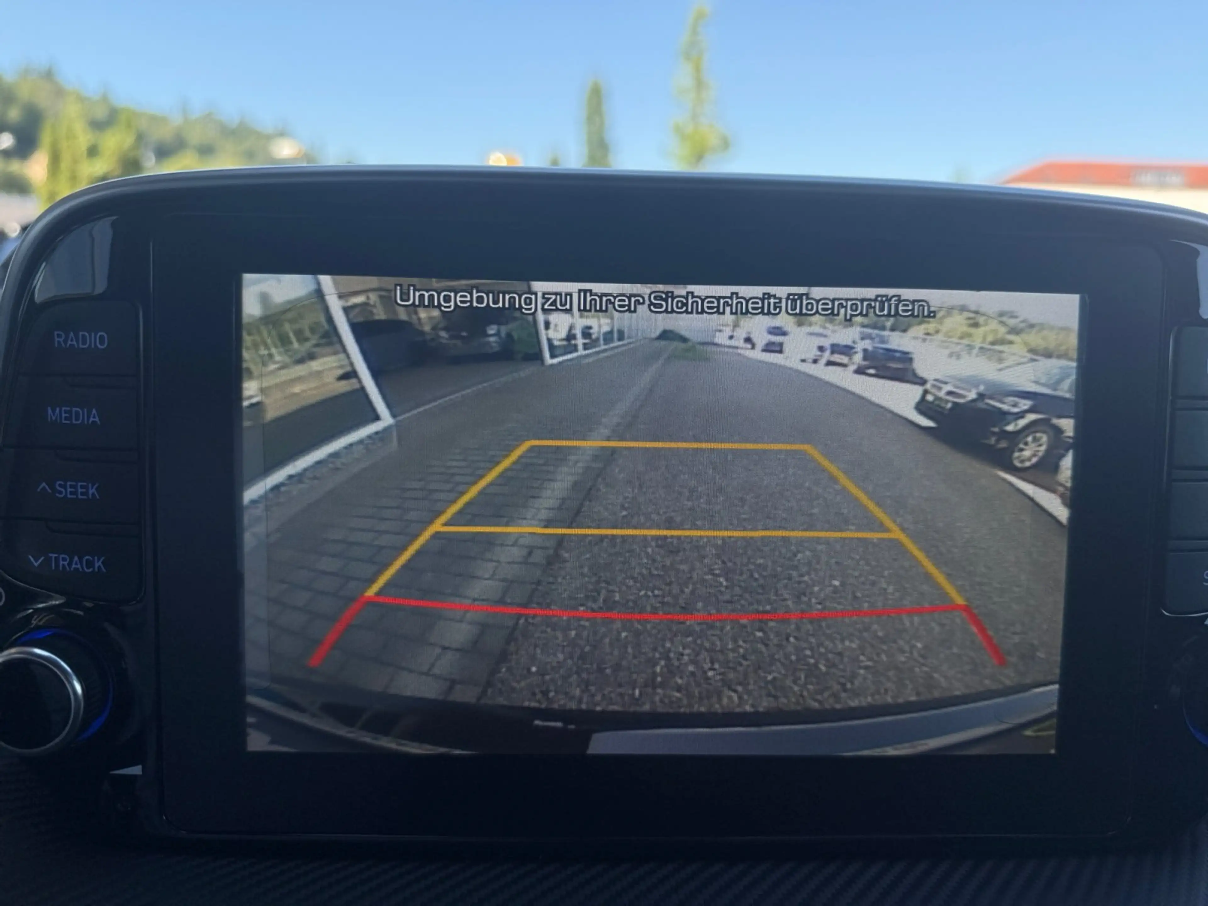 Hyundai TUCSON 1.6Select Navigation 8Fach Bereift* — photo 14