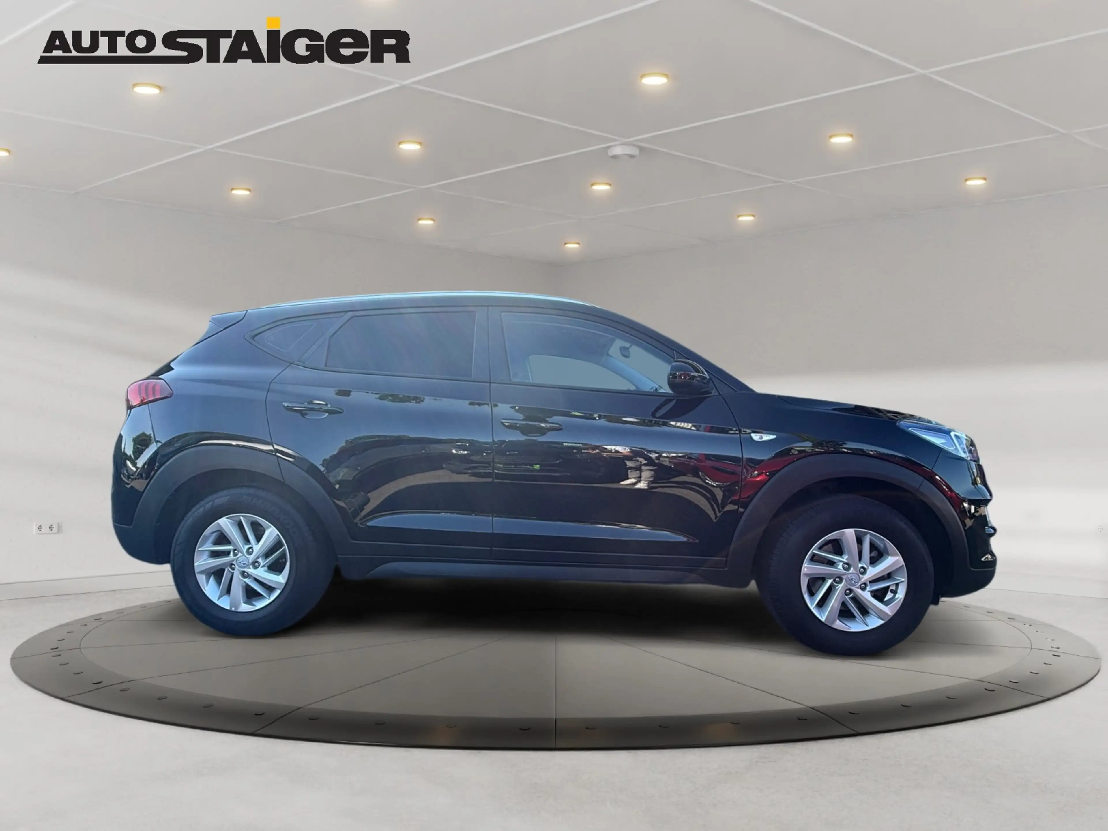 Hyundai TUCSON 1.6Select Navigation 8Fach Bereift* — photo 5