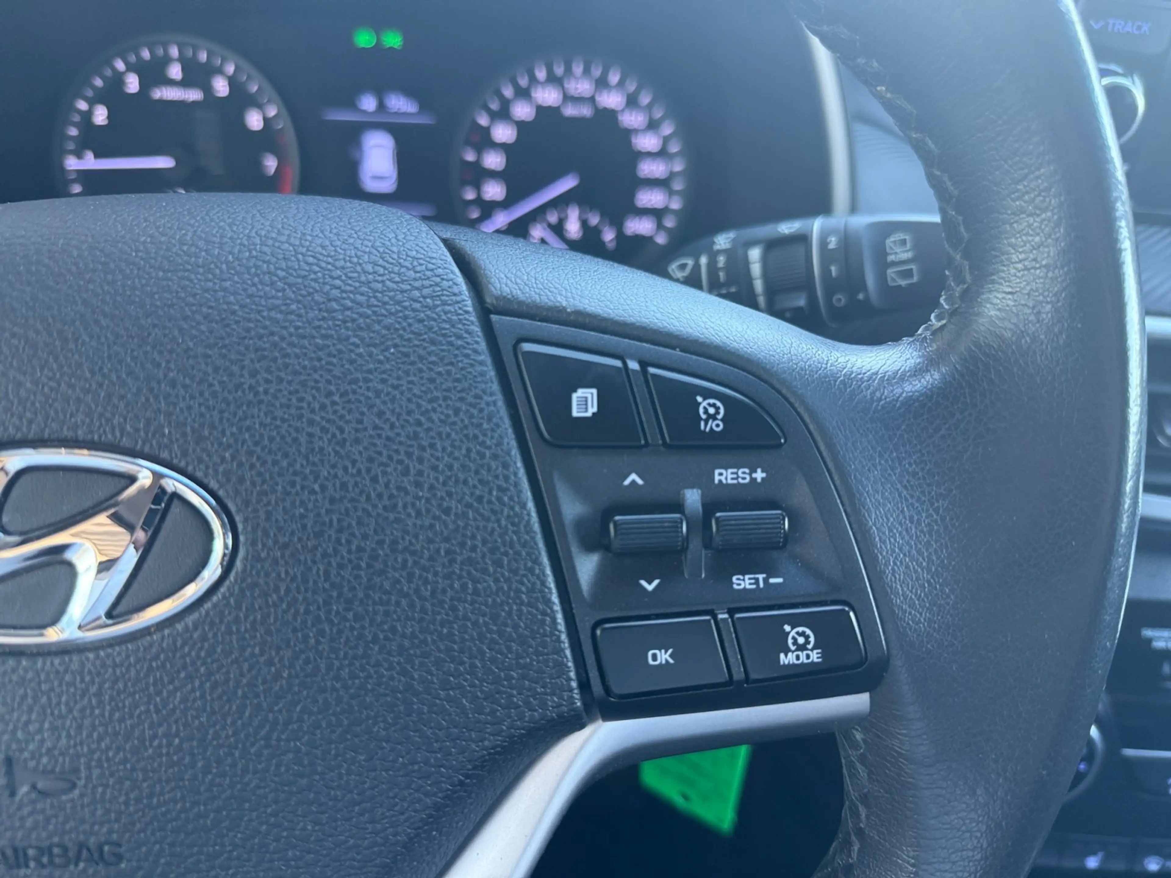 Hyundai TUCSON 1.6Select Navigation 8Fach Bereift* — photo 15