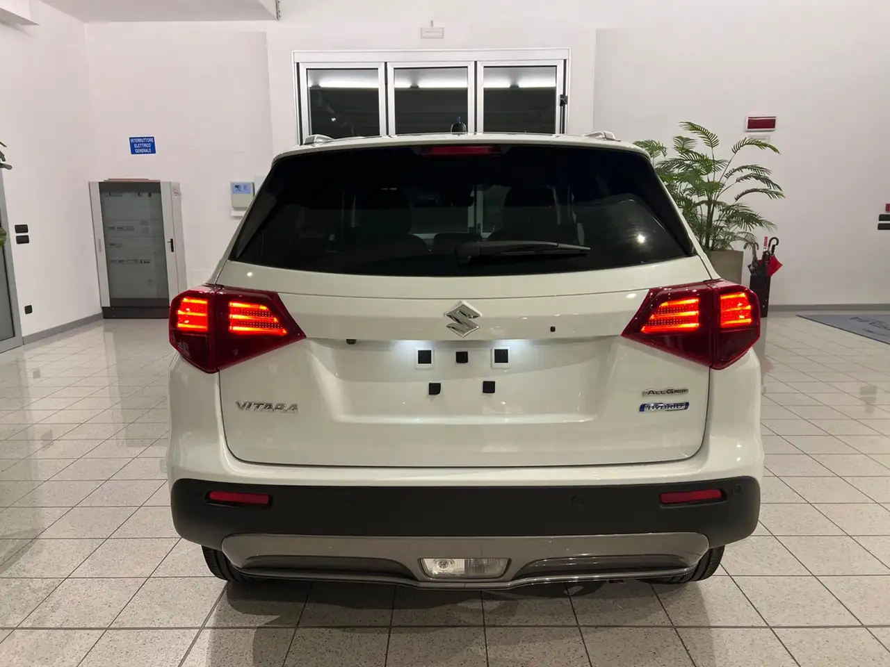 Suzuki Vitara 1.4 Hybrid 4WD AllGrip Cool - VARI COLORI! 5