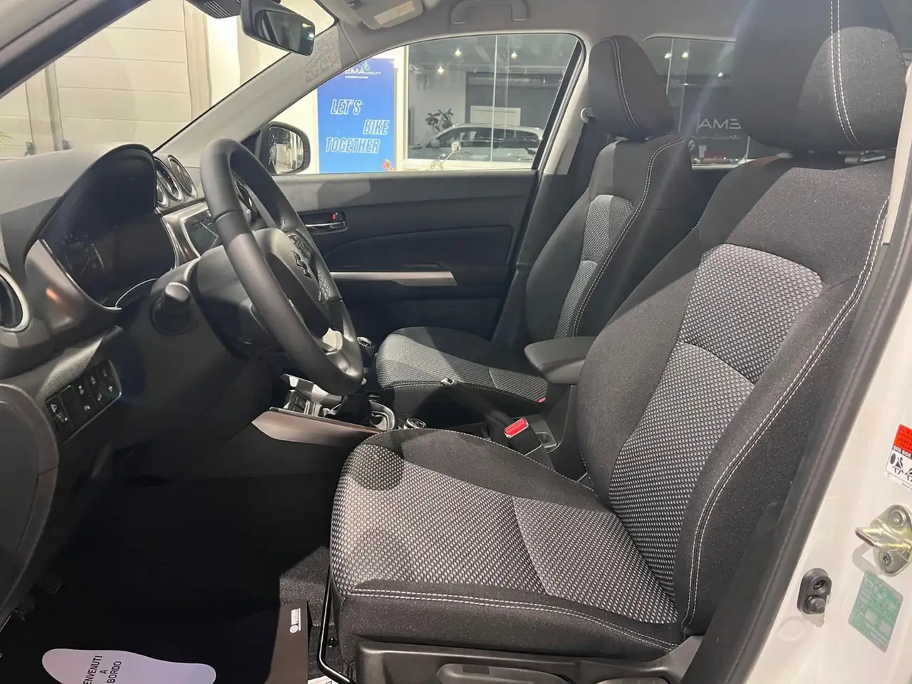 Suzuki Vitara 1.4 Hybrid 4WD AllGrip Cool - VARI COLORI! 8