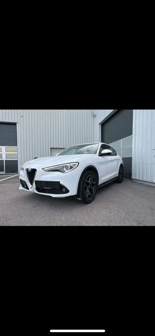 Alfa Romeo Stelvio B-Tech 2,2 ATX RWD - 1