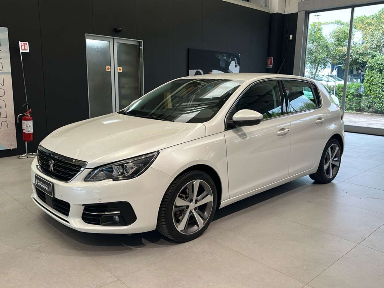 Peugeot 308 1.5 Bluehdi Allure S&S 130