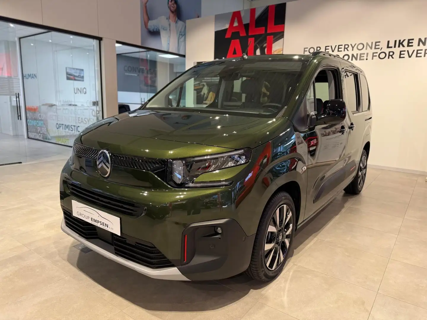 Citroen Berlingo Berlingo M BlueHDi 130 EAT8 MAX Groen - 1