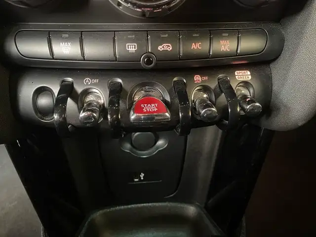 Mini Cooper Cooper view 12