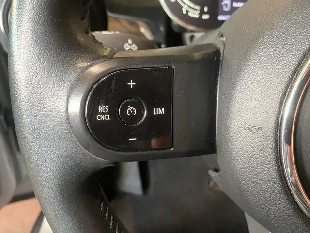Mini Cooper Cooper view 14