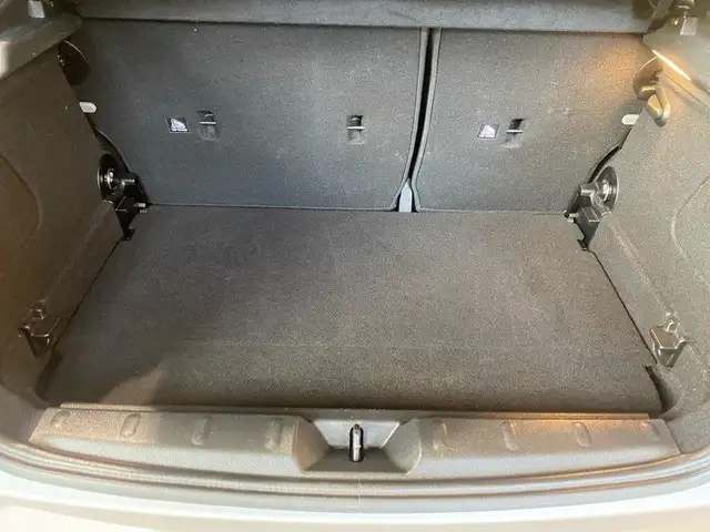 Mini Cooper Cooper view 9