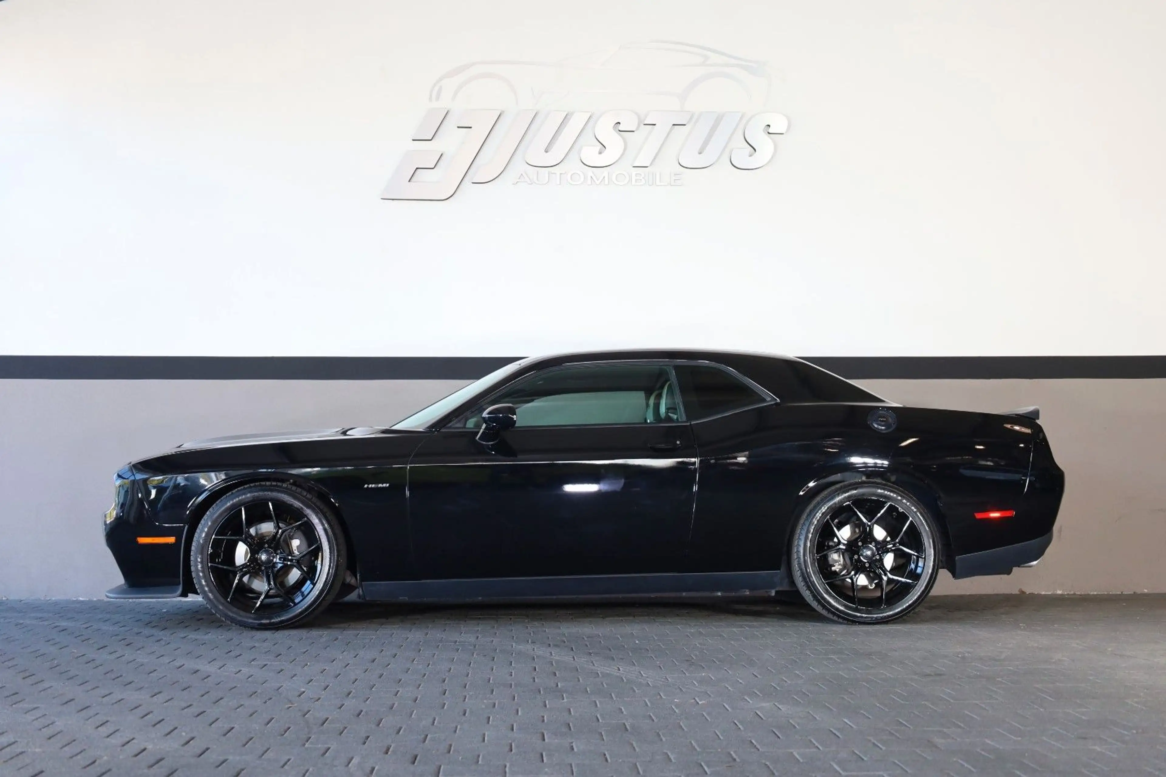 Dodge Challenger 5.7 R/T/SHZ/KAMERA/AMBIE/BTH/MFL/R20 — photo 3