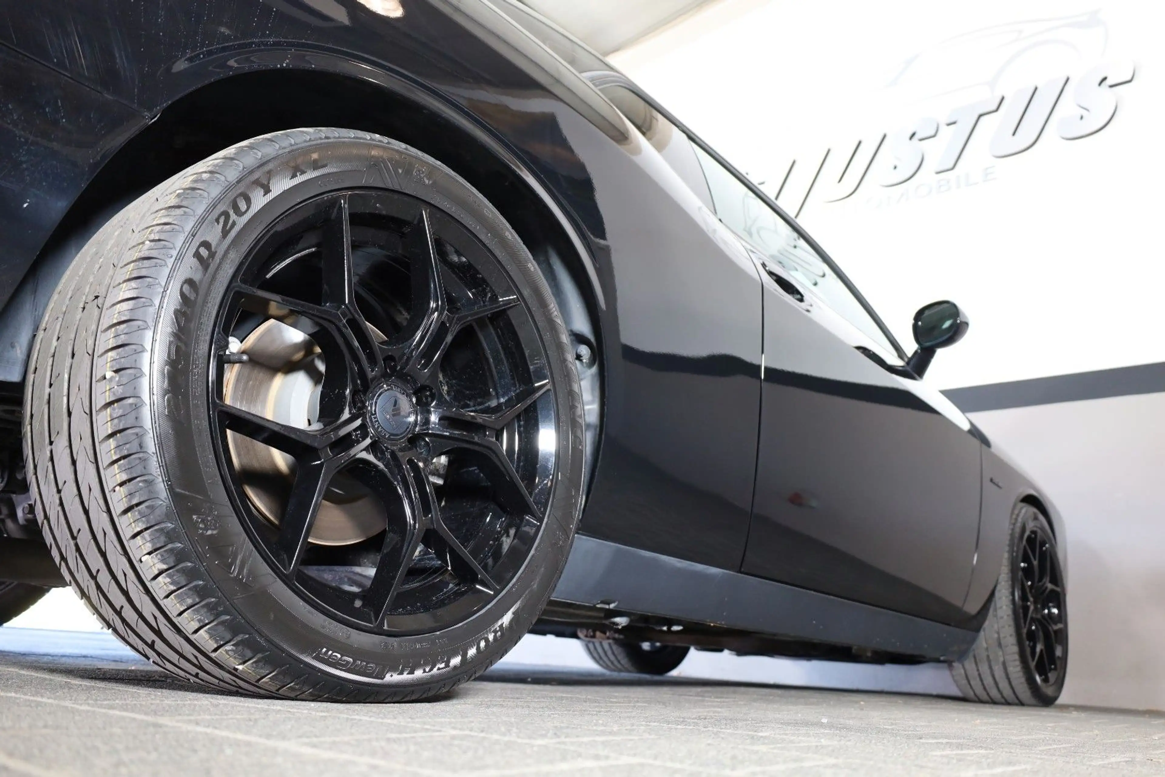 Dodge Challenger 5.7 R/T/SHZ/KAMERA/AMBIE/BTH/MFL/R20 — photo 8