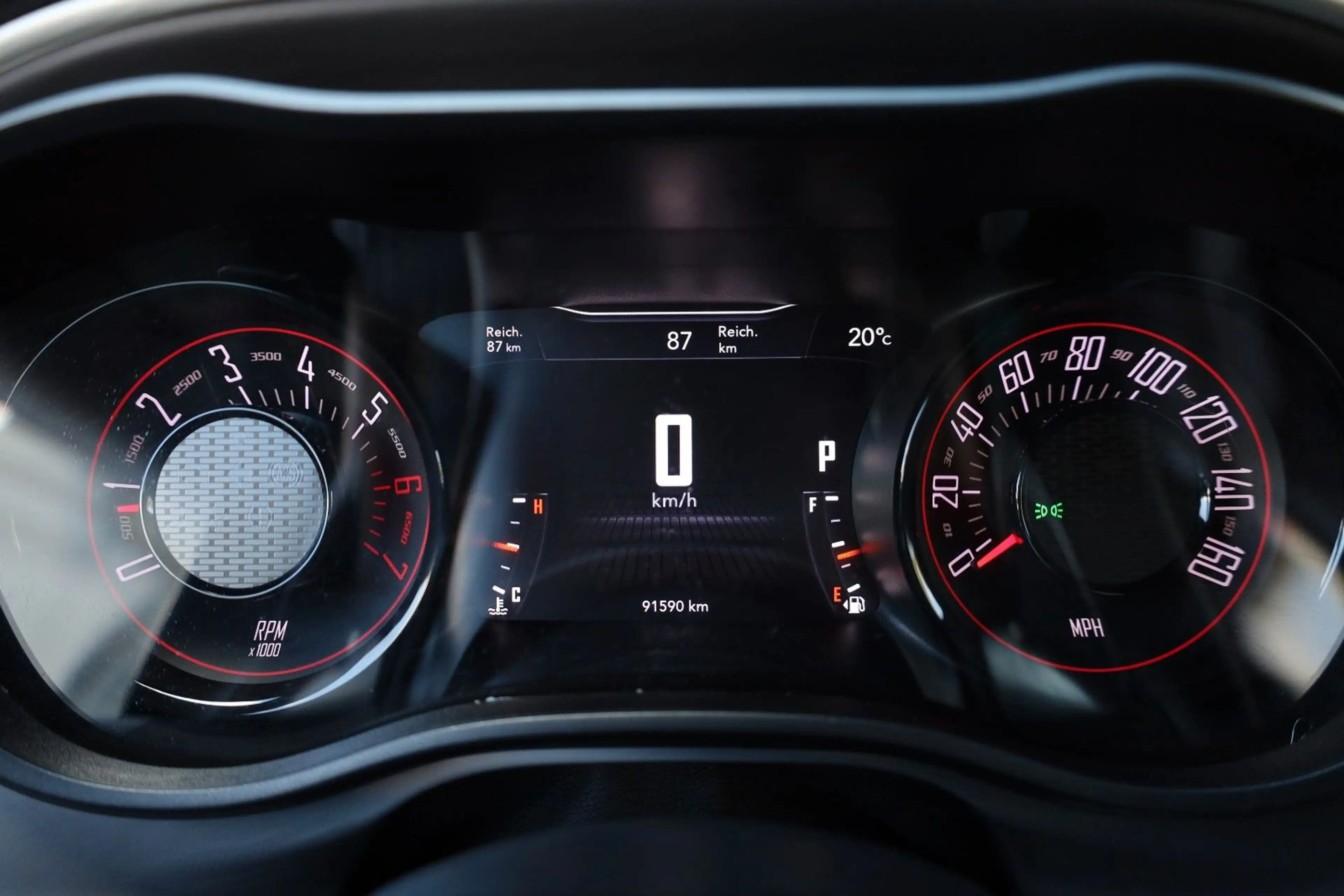 Dodge Challenger 5.7 R/T/SHZ/KAMERA/AMBIE/BTH/MFL/R20 — photo 13