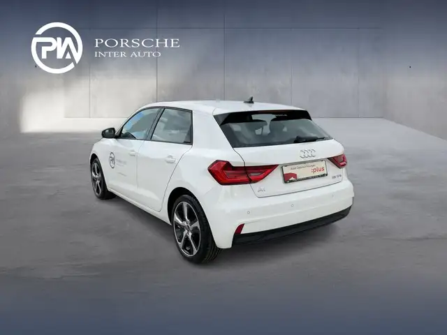 Audi A1 view 3
