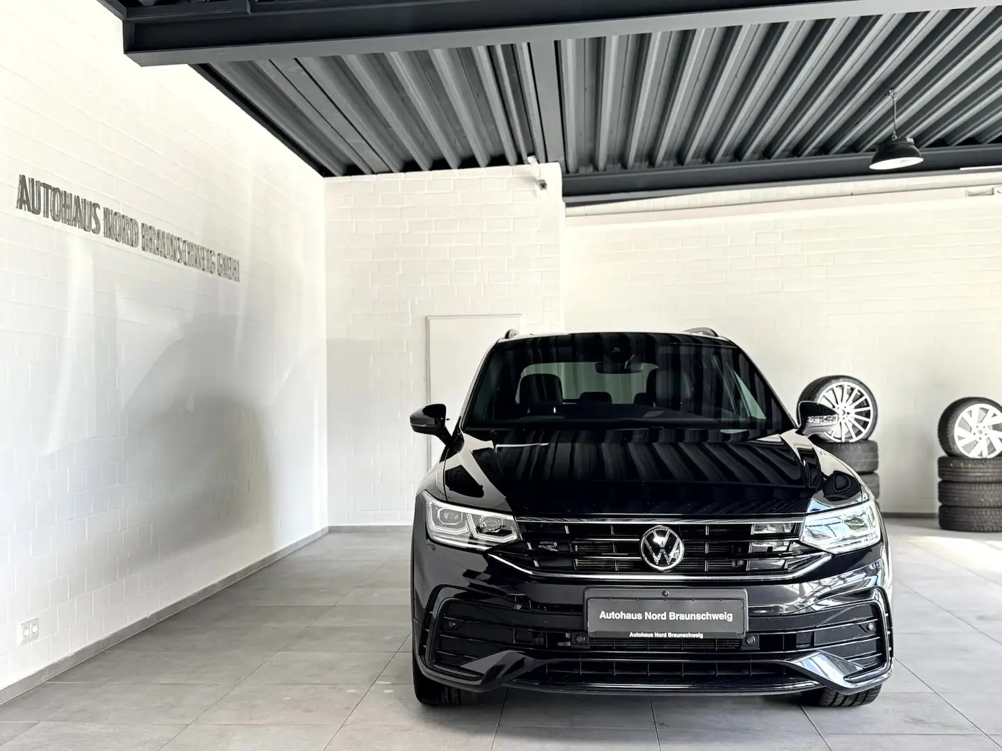 Volkswagen Tiguan 2.0 TDI R Line*BlackStyle*Pano*HUD*IQ*AHK* Noir - 2