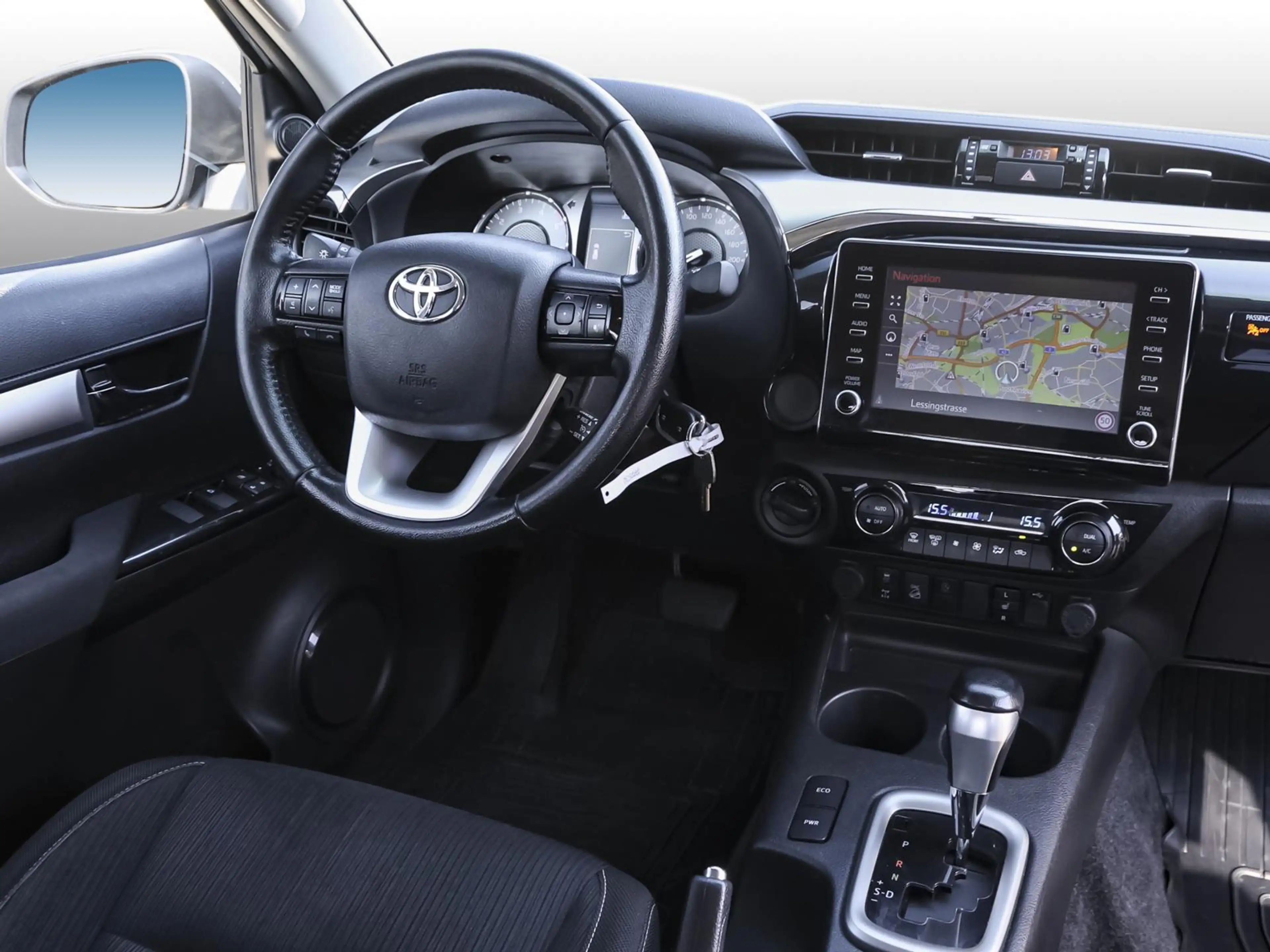 Toyota Hilux Double Cab Comfort 4x4 — photo 5