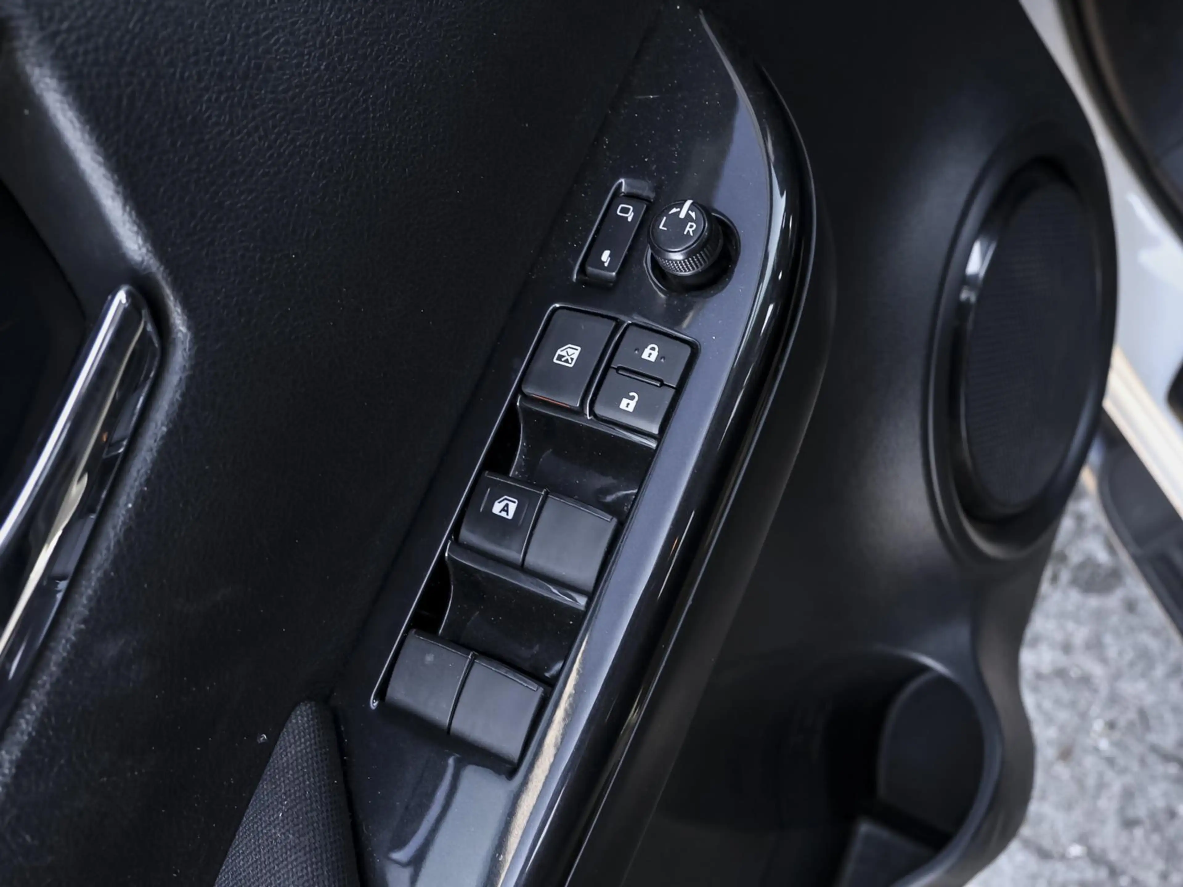 Toyota Hilux Double Cab Comfort 4x4 — photo 9
