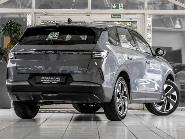 Opel Grandland view 2