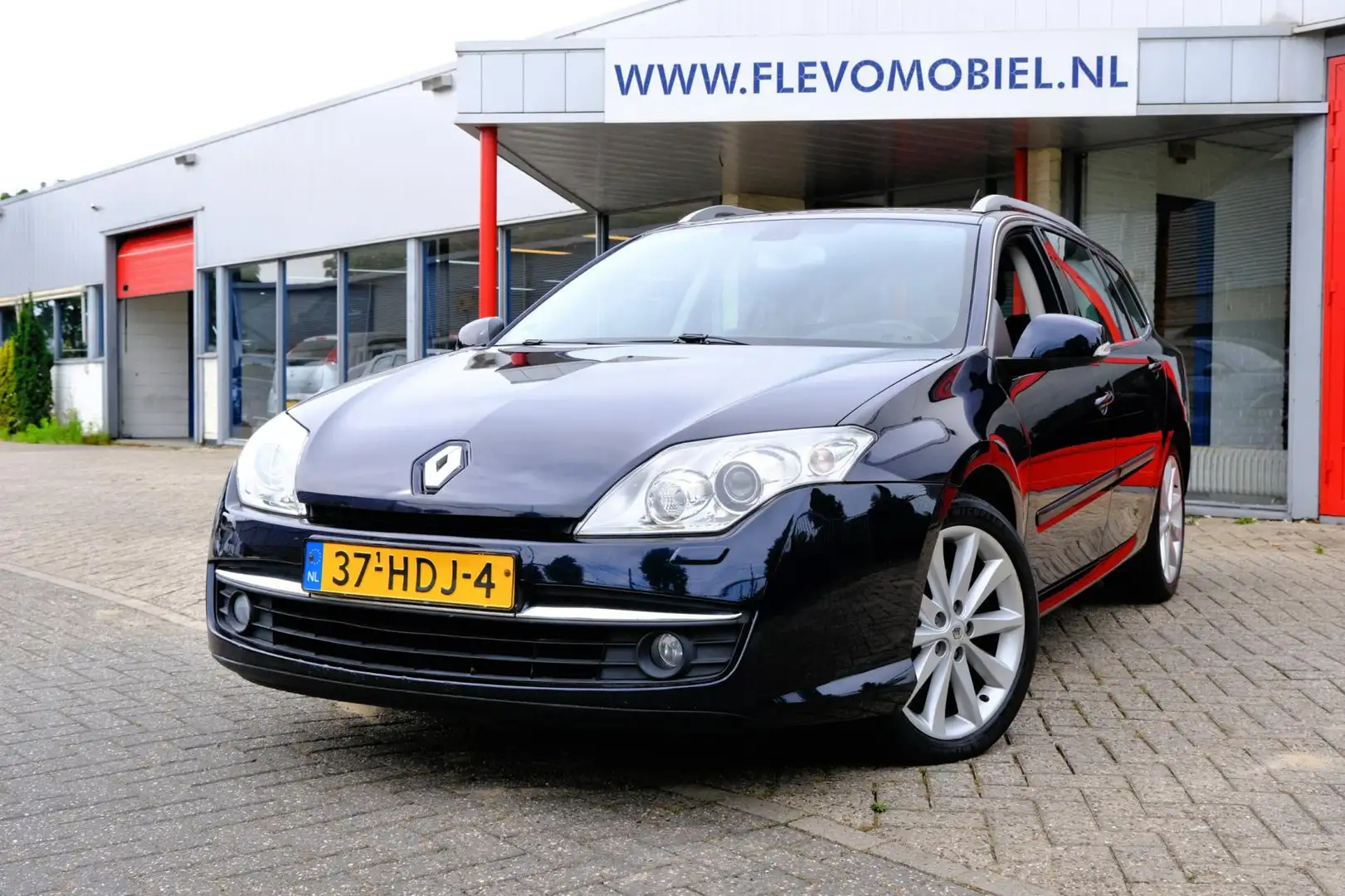 Renault Laguna Estate 2.0 16V T 170pk Dynamque Aut. Xenon|Navi|Cl Синій - 1