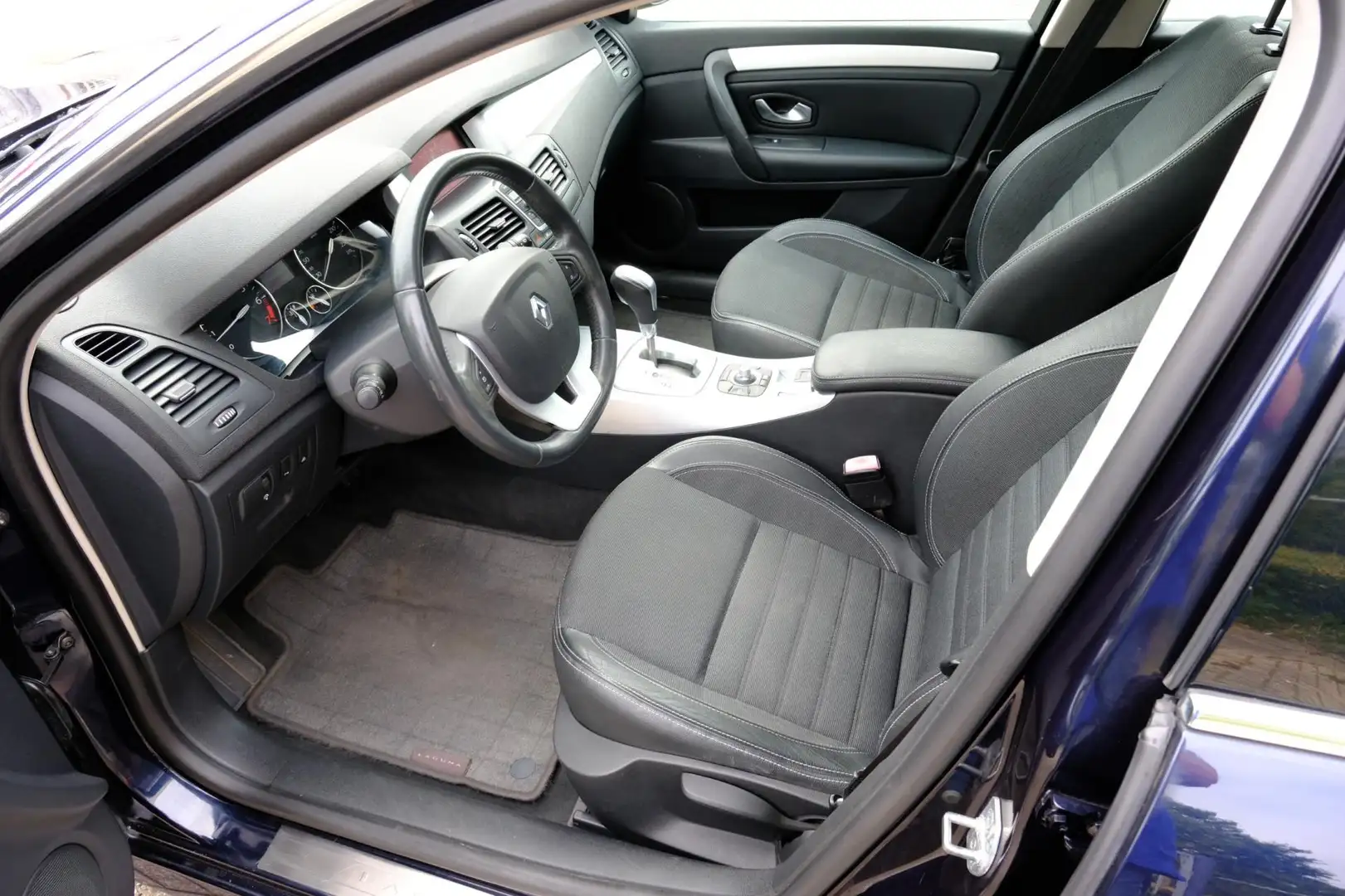 Renault Laguna Estate 2.0 16V T 170pk Dynamque Aut. Xenon|Navi|Cl Синій - 2