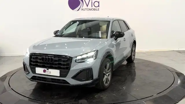 Audi Q2 35 TFSI 150 ch  Design Luxe / CAMÉRA RECUL / CUIR / SUIVI AUDI