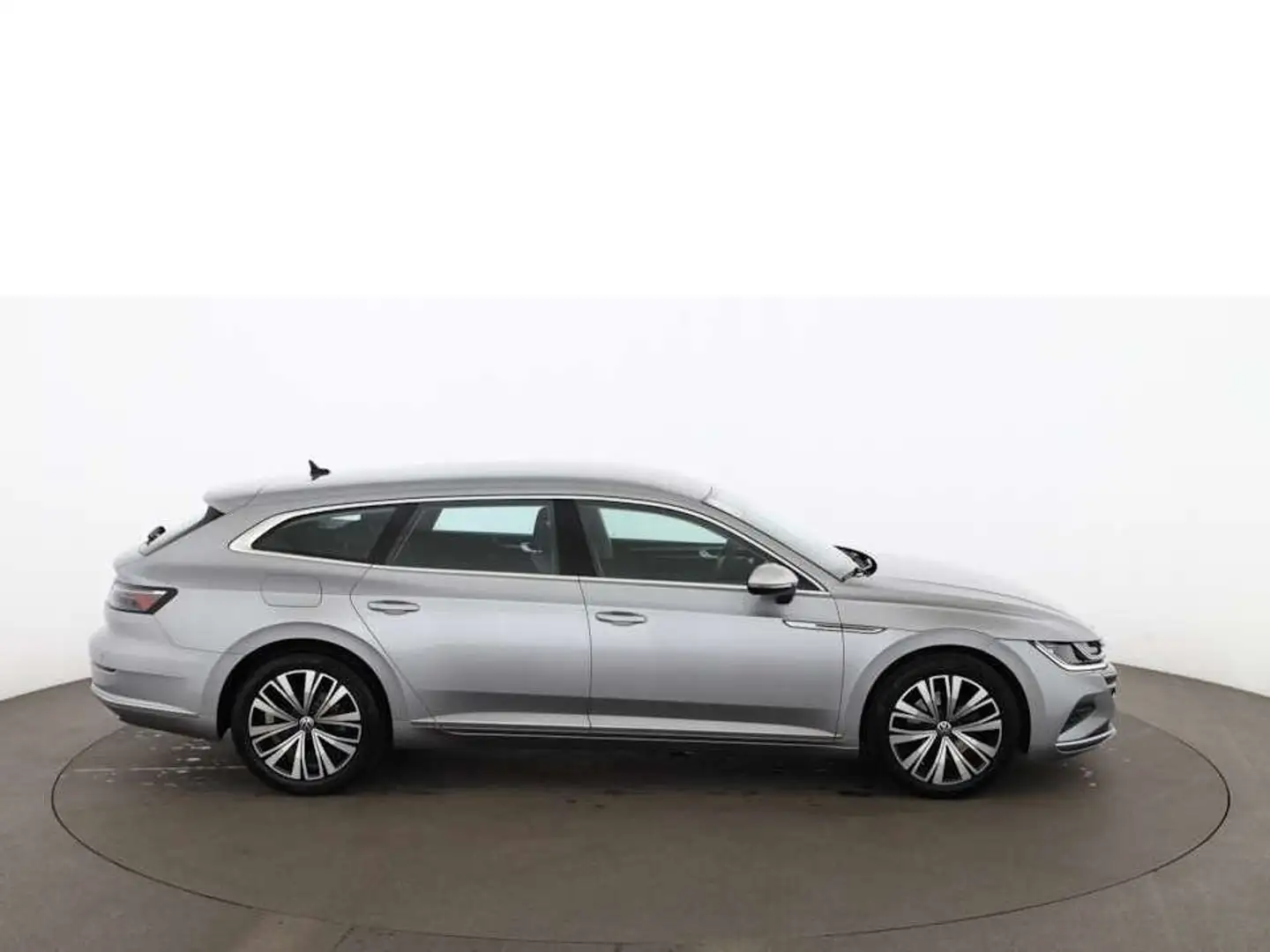 Volkswagen Arteon SB 1.5 TSI LED LEDER RADAR NAVI SITZHZG Silber - 2
