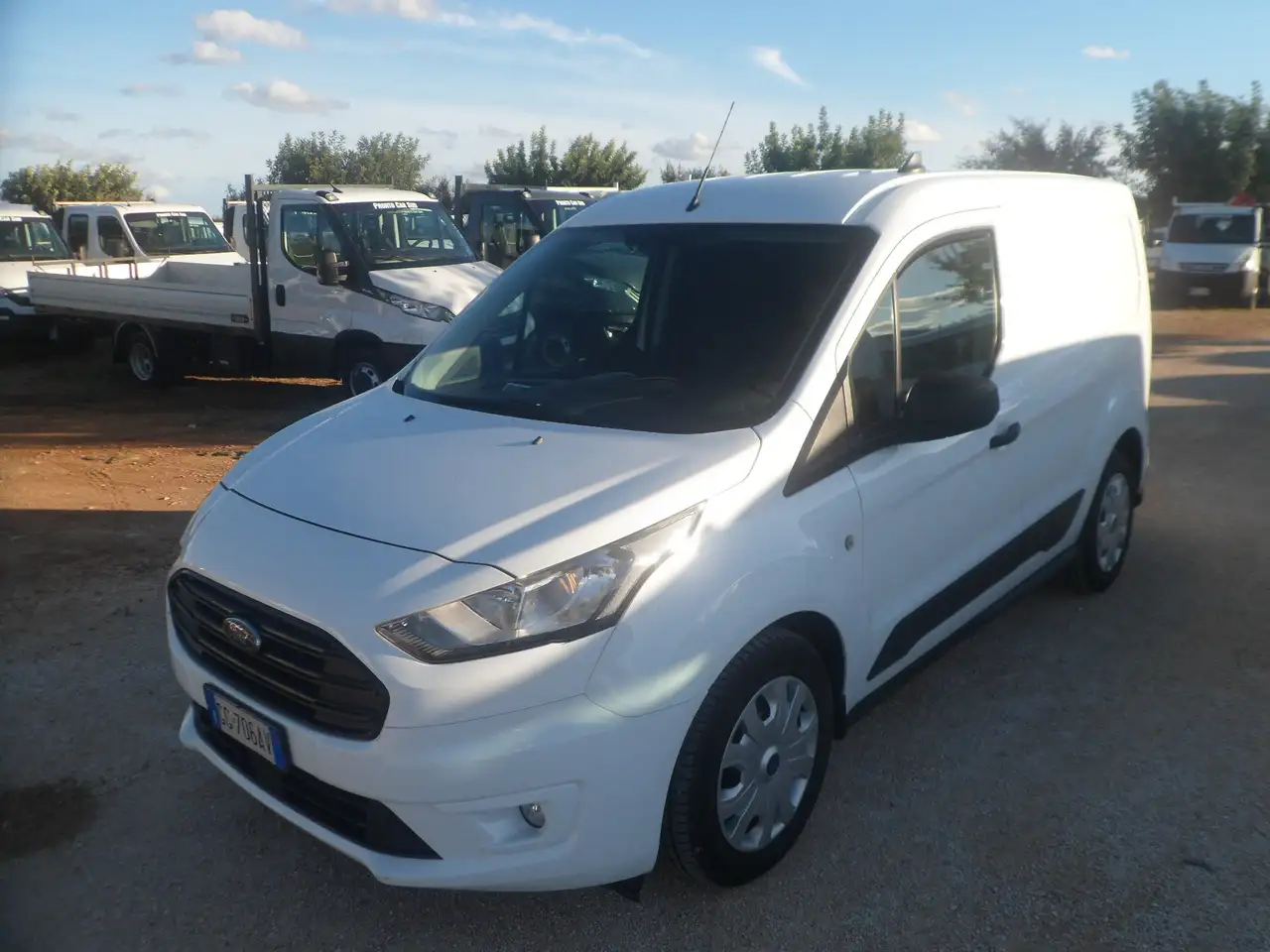 Ford Transit Connect furgone — photo 1 of 13