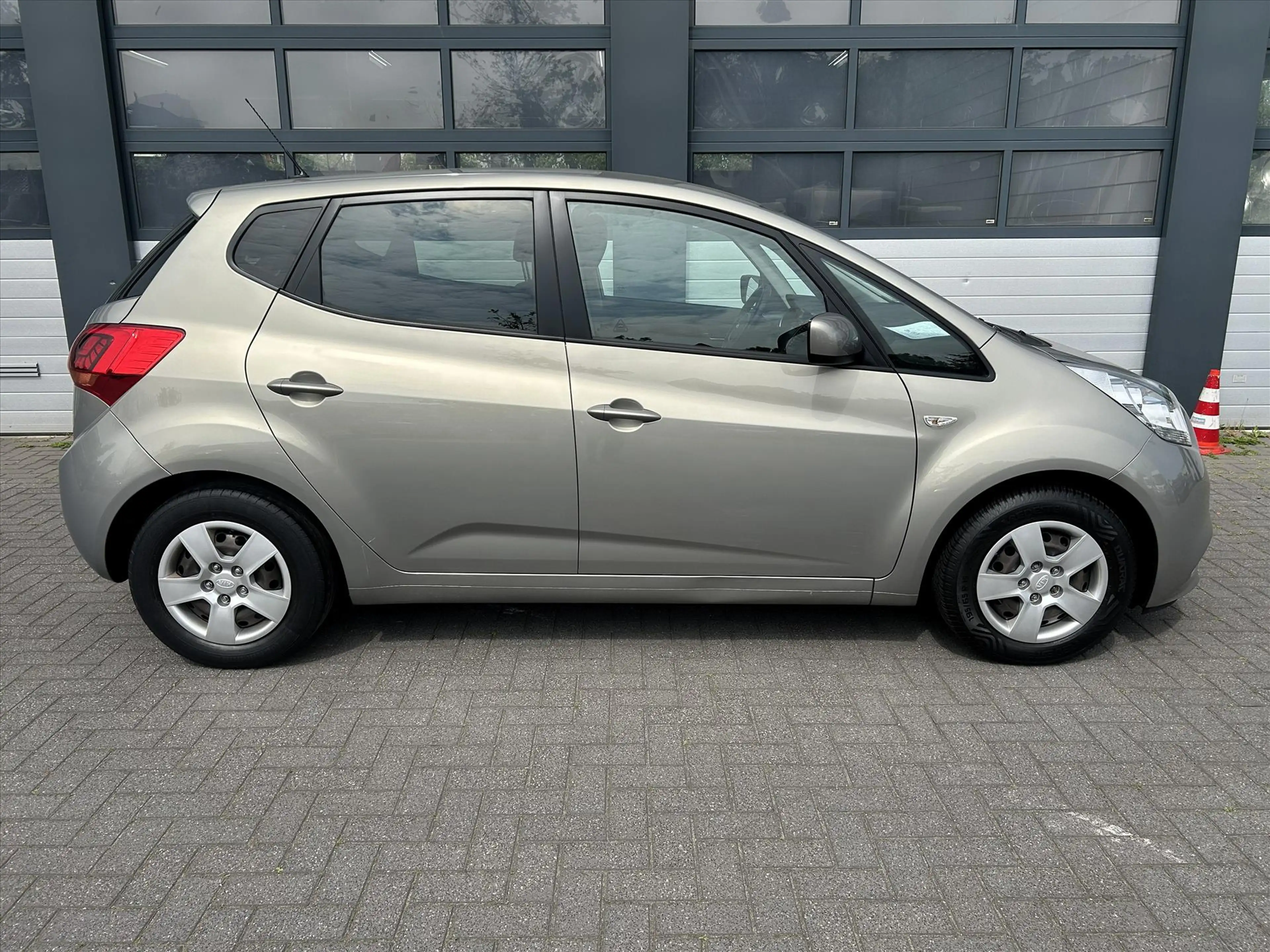 Kia Venga 1.4 CVVT DynamicLine, Camera, Trekhaak, Cruise — photo 11