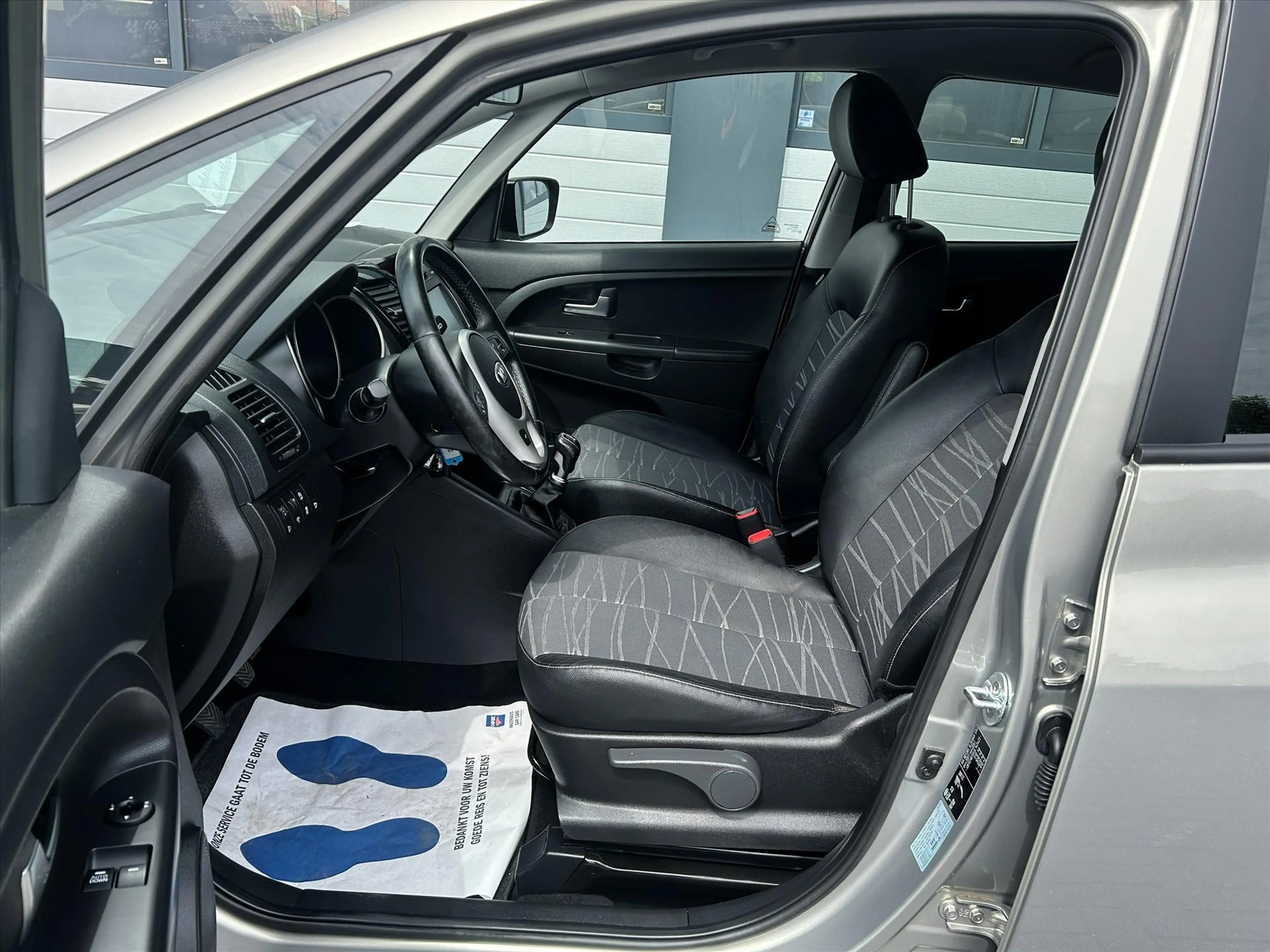 Kia Venga 1.4 CVVT DynamicLine, Camera, Trekhaak, Cruise — photo 4