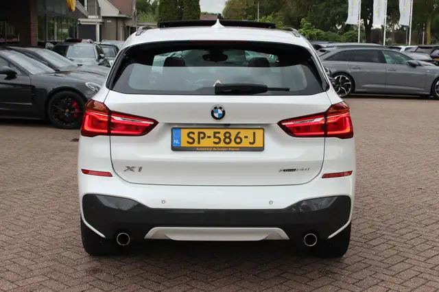 BMW X1 view 15