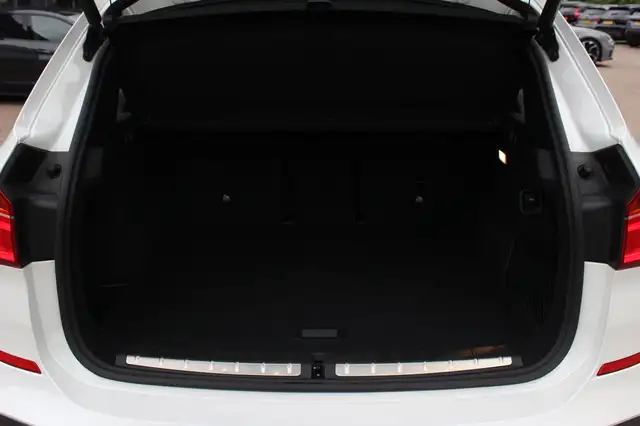 BMW X1 view 16