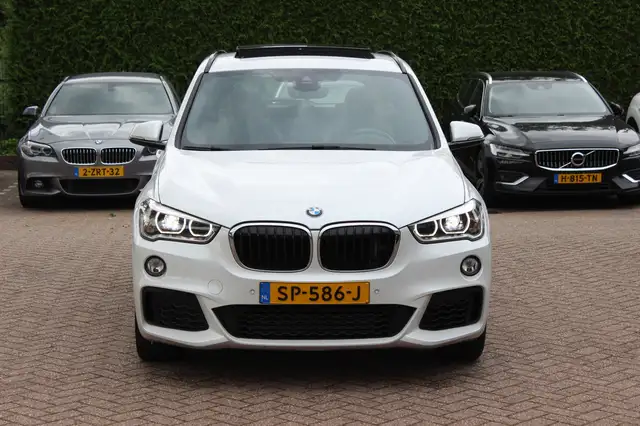 BMW X1 view 8