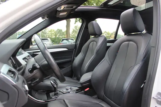 BMW X1 view 4