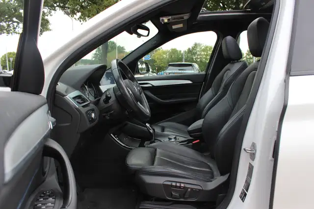 BMW X1 view 10