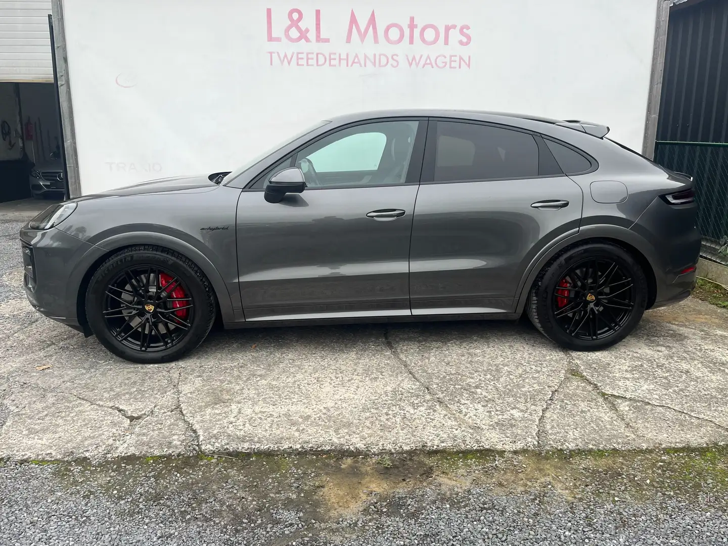 Porsche Cayenne Coupé E-Hybrid 3.0 Turbo V6 S (382 kW) Grau - 2