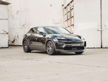 4 EV 100Kw/h /Pano/Luchtvering/18way/Lederpack/Chrono/360°/Bose/21"/ACC/Privacy/BTW