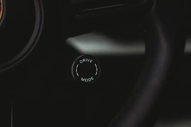 Porsche Macan view 14