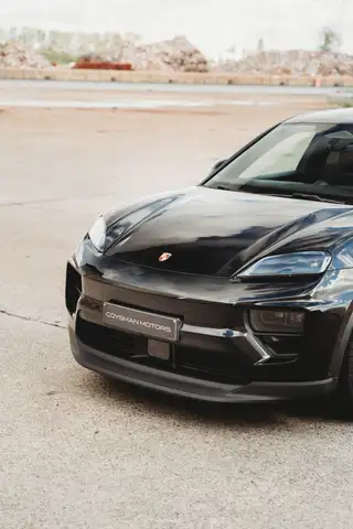 Porsche Macan view 9
