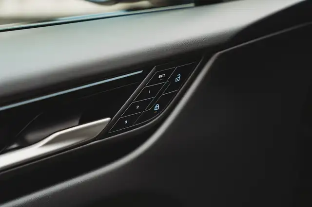Porsche Macan view 10