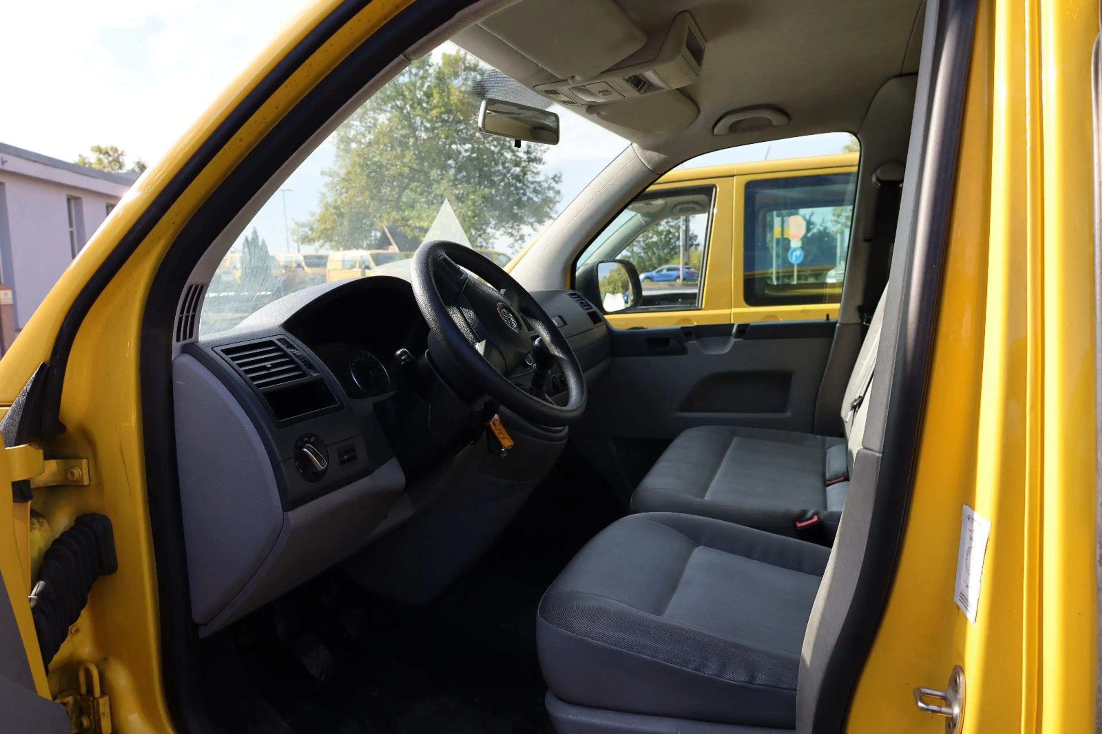 Volkswagen T5 Transporter Kasten/Kombi Kombi — photo 6