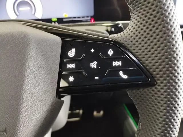 Audi Q3 view 15